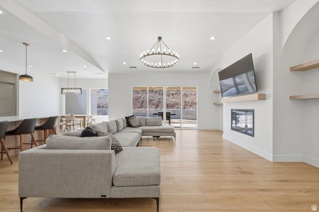 1683 S PAINTED VISTA CIR, Washington, UT 84780
