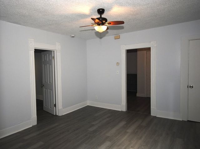 72 Hall St, Springfield, MA 01108