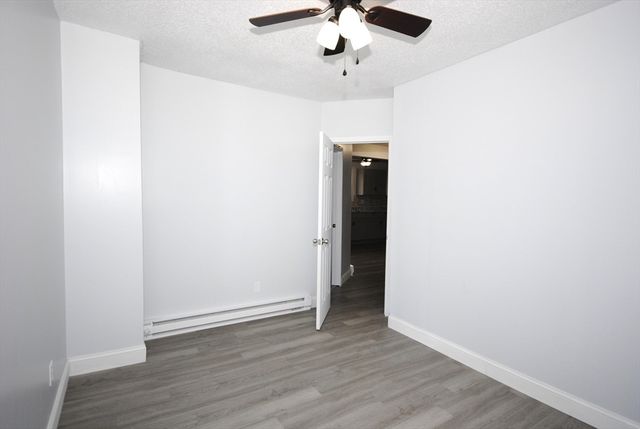 72 Hall St, Springfield, MA 01108