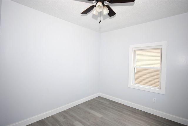 72 Hall St, Springfield, MA 01108