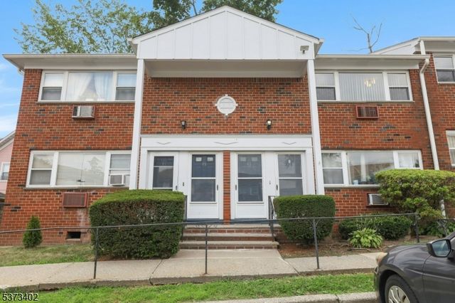 121 Pennington Ave R2, Passaic City, NJ 07055