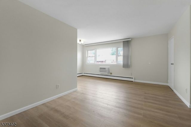 121 Pennington Ave R2, Passaic City, NJ 07055