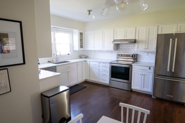 2825 11th Street S, Fargo, ND 58103