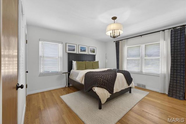 415 Larkhill Court, Webster Groves, MO 63119