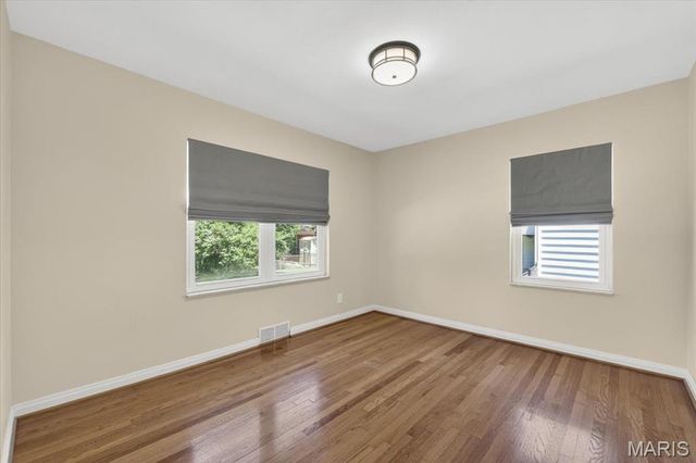 415 Larkhill Court, Webster Groves, MO 63119