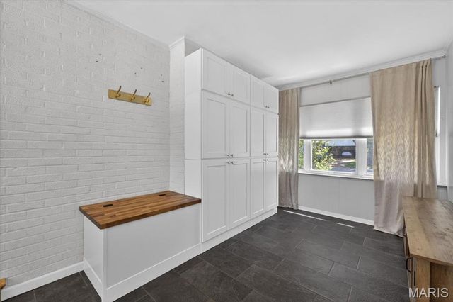 415 Larkhill Court, Webster Groves, MO 63119