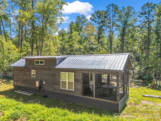 231 Wandering Bear Way, Lake Lure, NC 28746