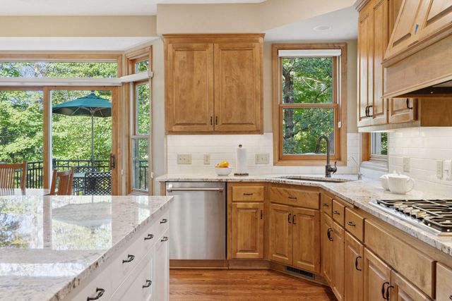 4620 Medina Lake Drive, Medina, MN 55340