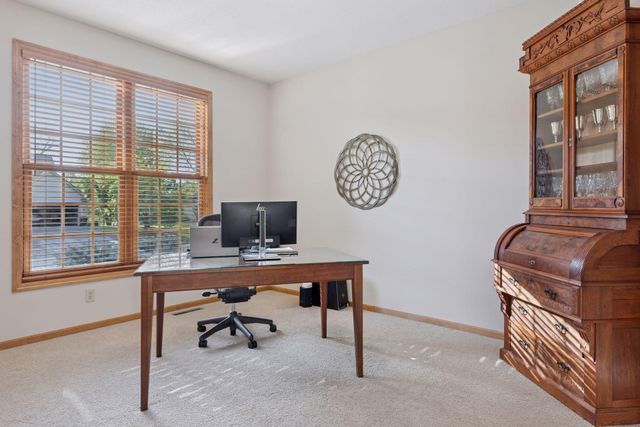 4620 Medina Lake Drive, Medina, MN 55340