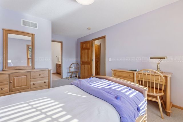 4620 Medina Lake Drive, Medina, MN 55340