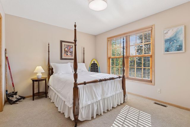 4620 Medina Lake Drive, Medina, MN 55340