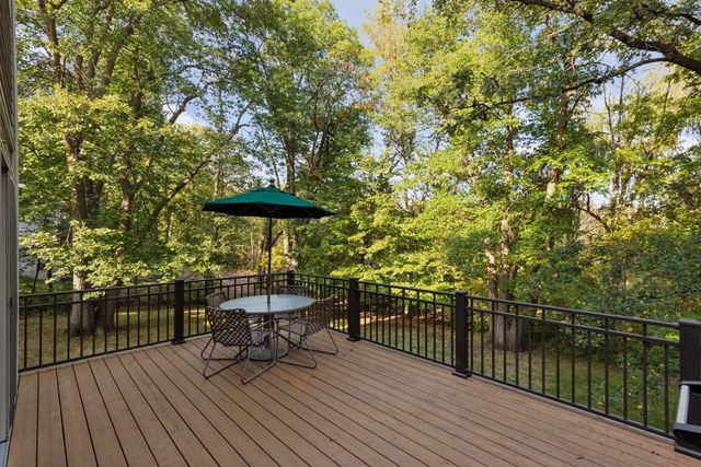 4620 Medina Lake Drive, Medina, MN 55340