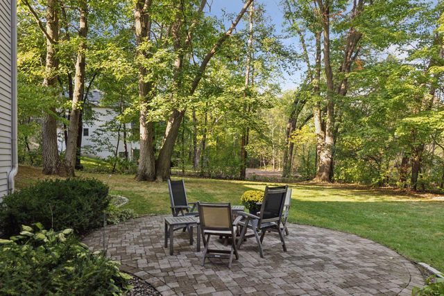 4620 Medina Lake Drive, Medina, MN 55340