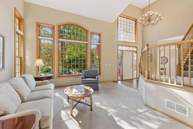 4620 Medina Lake Drive, Medina, MN 55340