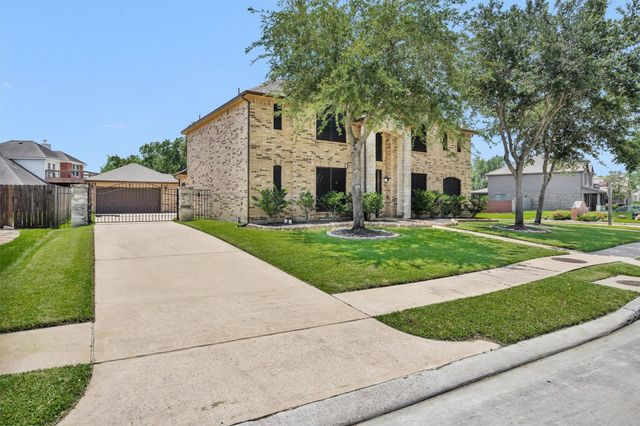 2944 Auburn Woods Drive, Pearland, TX 77581