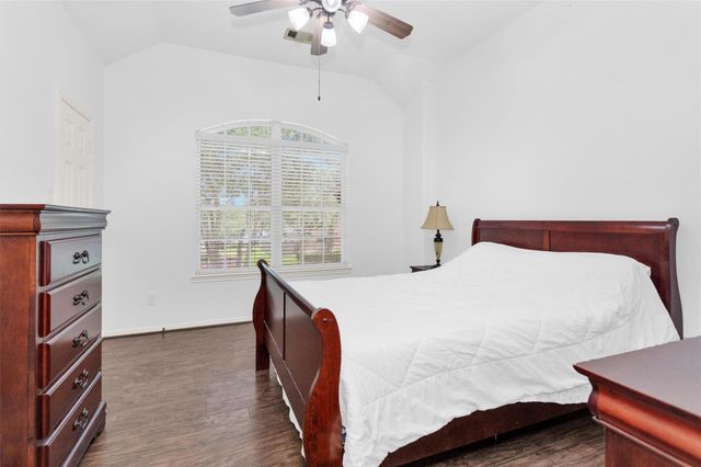 2944 Auburn Woods Drive, Pearland, TX 77581