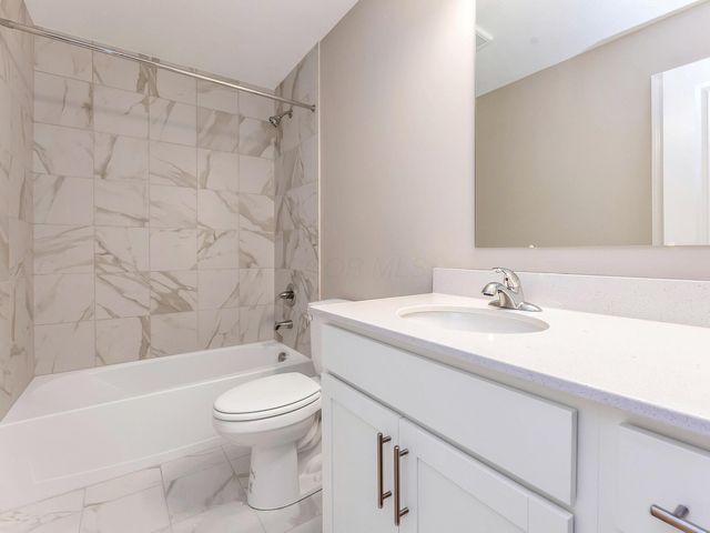 1672 Bookfield Lane, Grove City, OH 43123