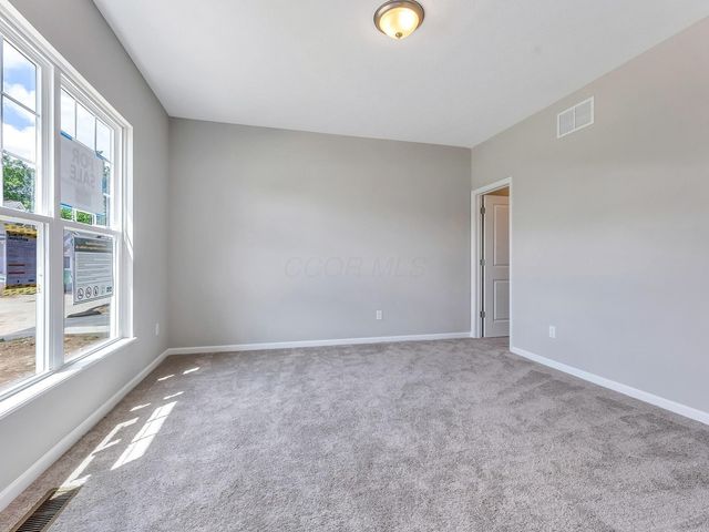 1672 Bookfield Lane, Grove City, OH 43123