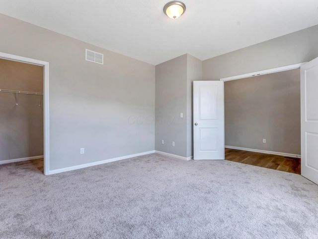 1672 Bookfield Lane, Grove City, OH 43123