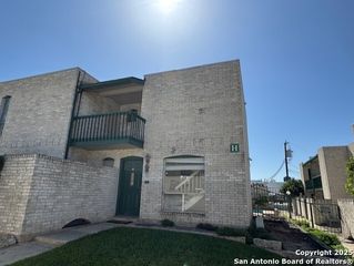 9915 Powhatan Dr Apt 6H, San Antonio, TX 78230