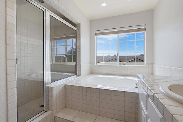 65 Via Casitas, Bonsall, CA 92003