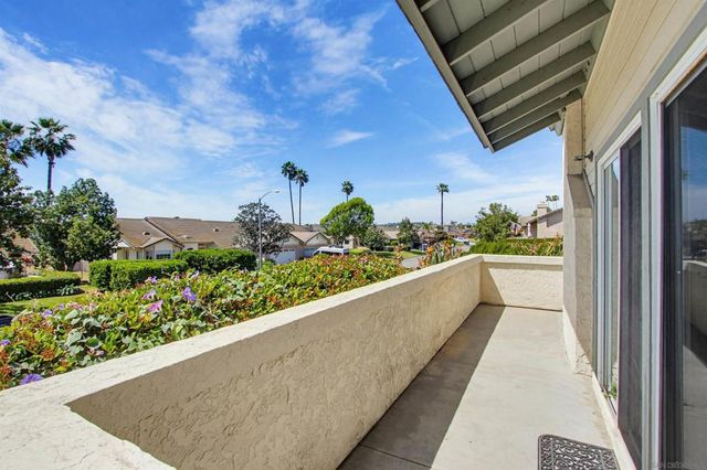65 Via Casitas, Bonsall, CA 92003