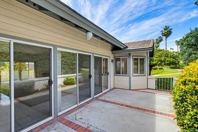 65 Via Casitas, Bonsall, CA 92003