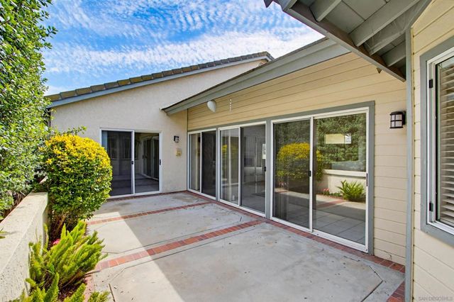 65 Via Casitas, Bonsall, CA 92003