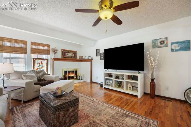 2083 Sussex Lane, Colorado Springs, CO 80909