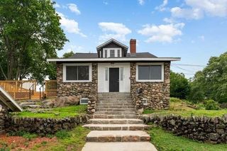 93 Crescent Hill Ave, Arlington, MA 02474