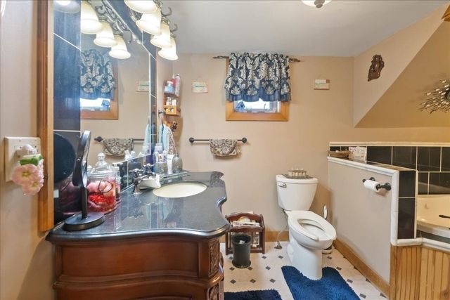 374 Lake Road, St. Albans Town, VT 05478