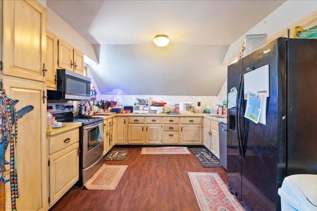 374 Lake Road, St. Albans Town, VT 05478