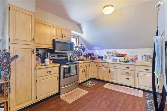 374 Lake Road, St. Albans Town, VT 05478