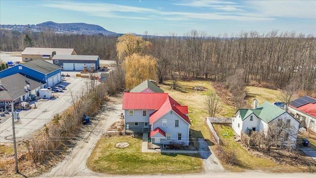 374 Lake Road, St. Albans Town, VT 05478