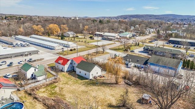 374 Lake Road, St. Albans Town, VT 05478