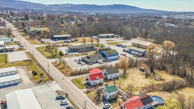 374 Lake Road, St. Albans Town, VT 05478
