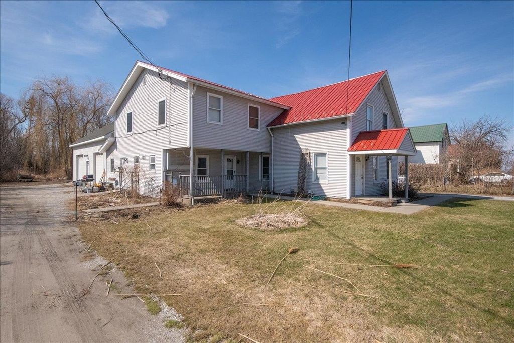 374 Lake Road, St. Albans Town, VT 05478