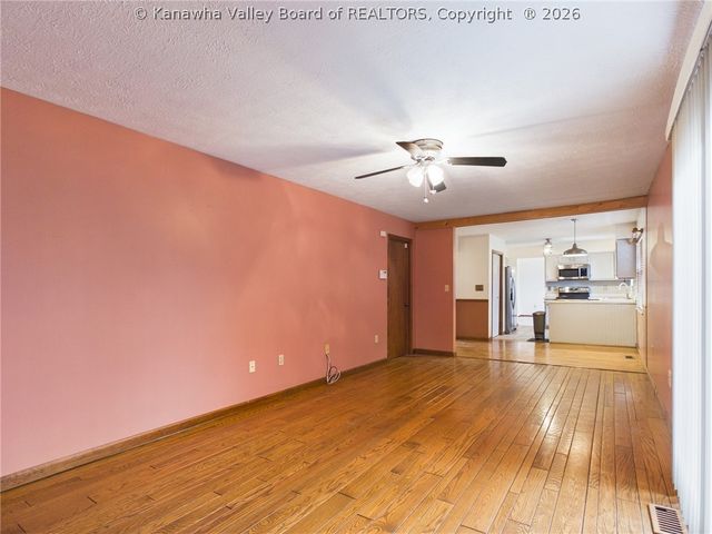 204 Bent Tree Estates, Scott Depot, WV 25560