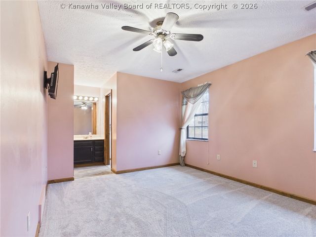 204 Bent Tree Estates, Scott Depot, WV 25560