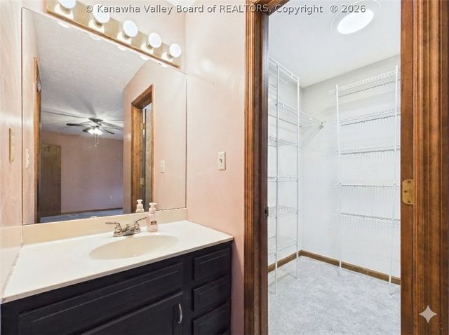 204 Bent Tree Estates, Scott Depot, WV 25560