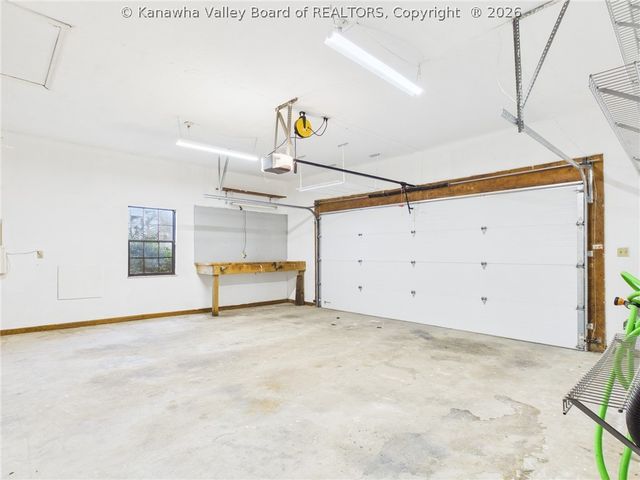 204 Bent Tree Estates, Scott Depot, WV 25560