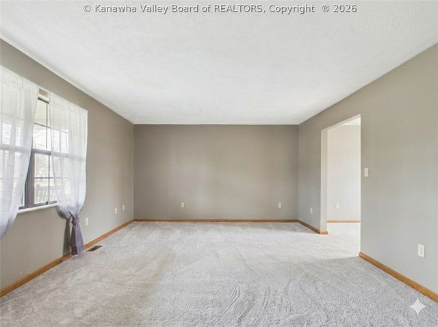 204 Bent Tree Estates, Scott Depot, WV 25560