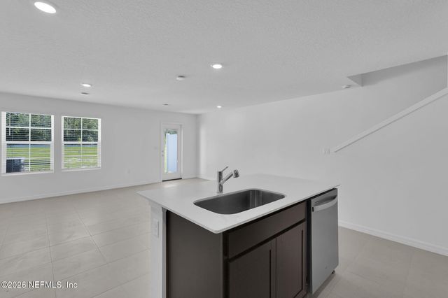 10106 WHISTLING PINE Court, Jacksonville, FL 32221