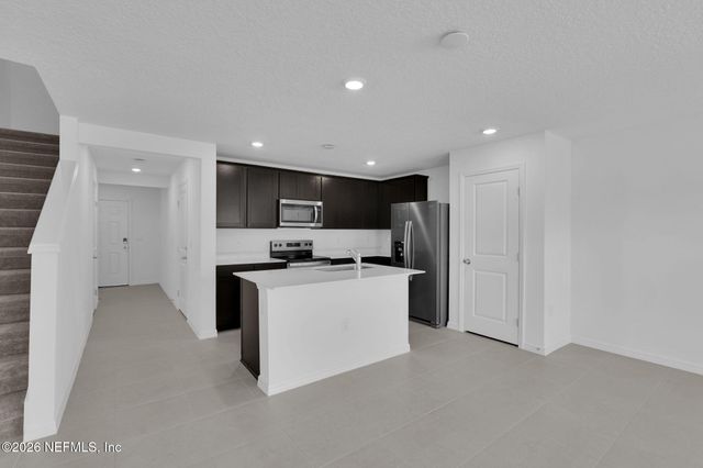 10106 WHISTLING PINE Court, Jacksonville, FL 32221