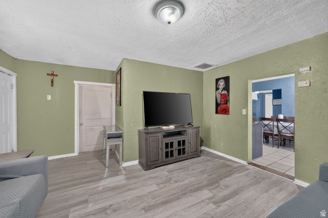 1986 JACKSON AVE, Ogden, UT 84401