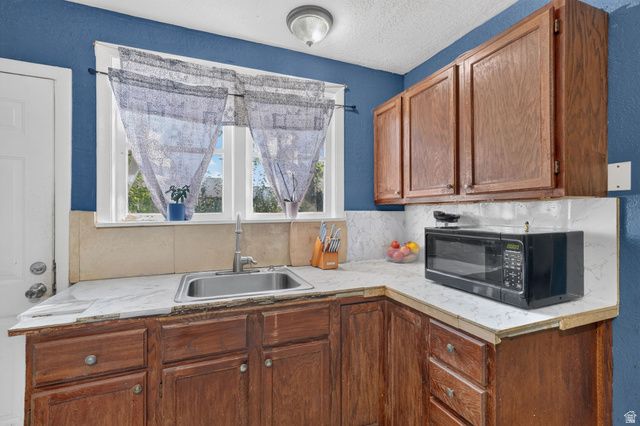 1986 JACKSON AVE, Ogden, UT 84401