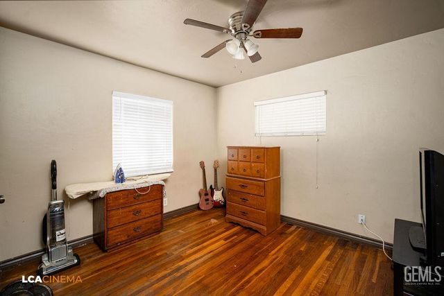 1912 Wilson Road, Bakersfield, CA 93304