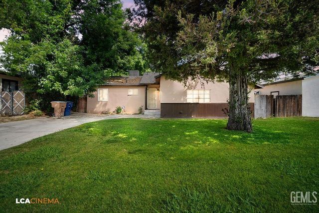 1912 Wilson Road, Bakersfield, CA 93304