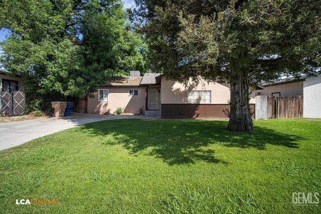 1912 Wilson Road, Bakersfield, CA 93304