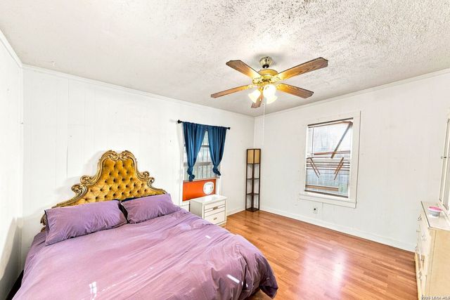 3330 W Laurel St, San Antonio, TX 78228